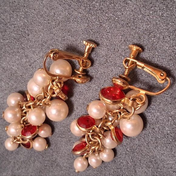 Vintage Red Gem Pearl Cha Cha Earrings - Picture 1 of 4